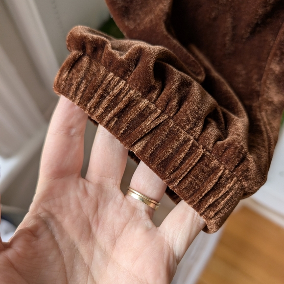 7 For All Mankind Women's Velvet Pants Jogger Style Chocolate Brown Size Small - Picture 6 of 8
